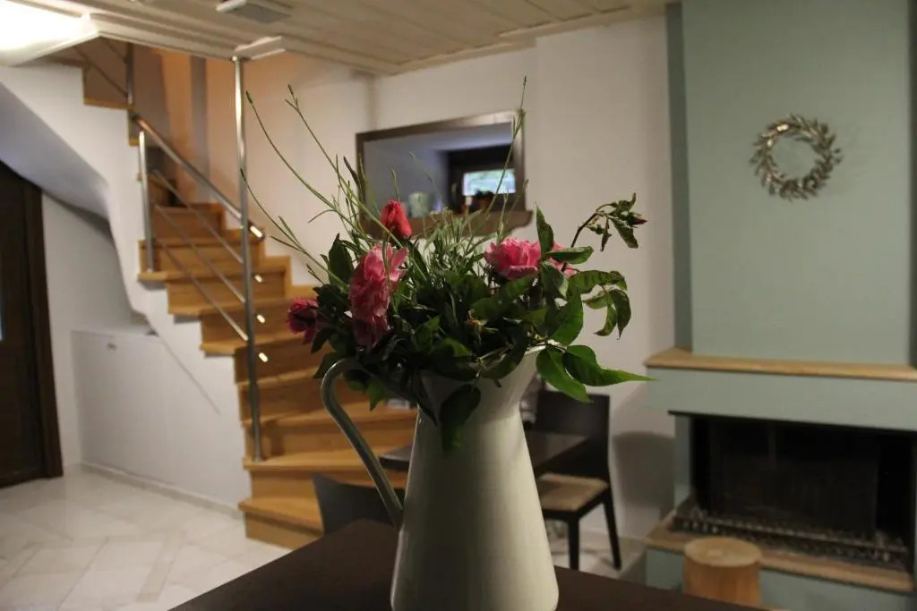 Tsarbou Guesthouse