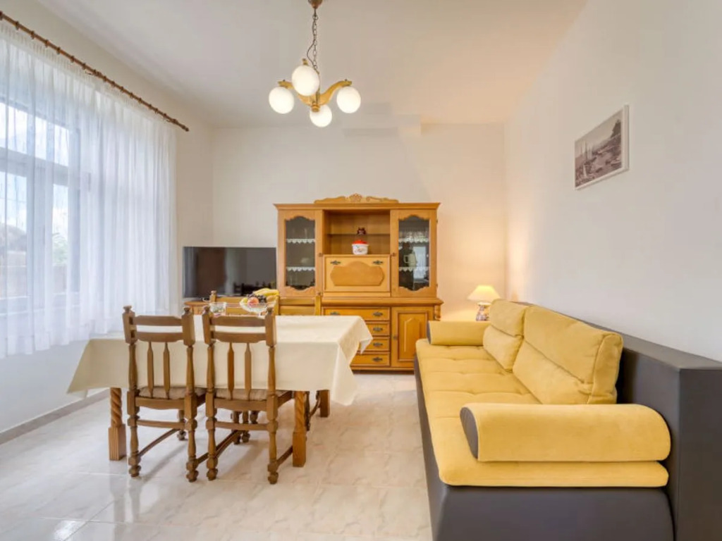 Apartment Edo Lovran