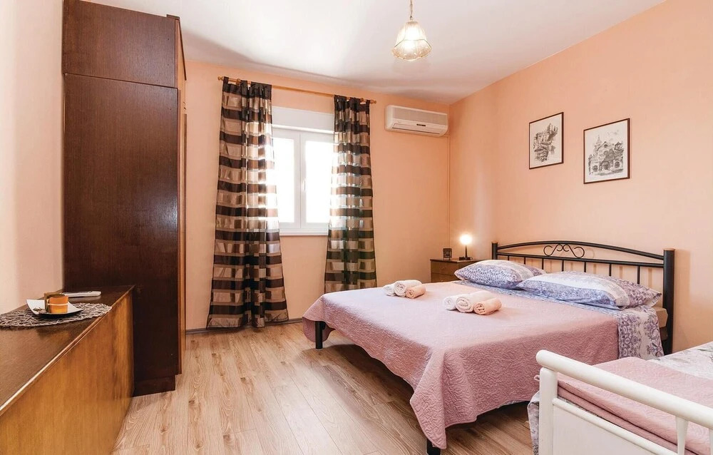Four-Bedroom Holiday Home In Vrsi