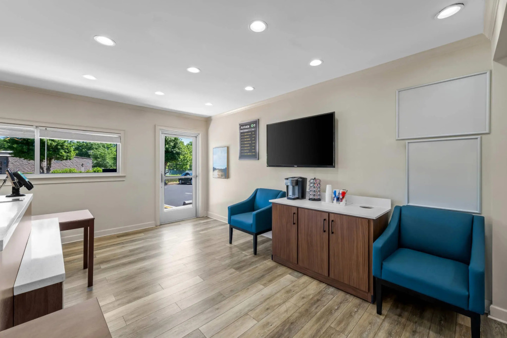 Suburban Extended Stay SE