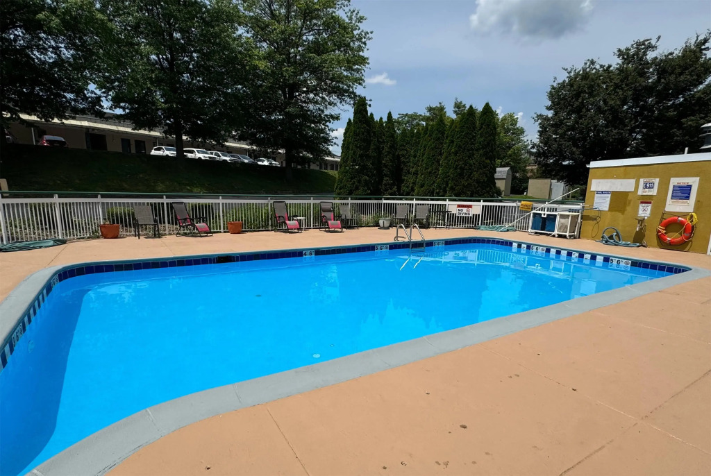 Super 8 by Wyndham New Cumberland