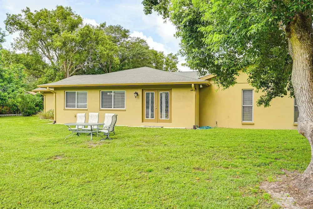 10 Mi to Adventure Island: Home w/ Fenced Yard!