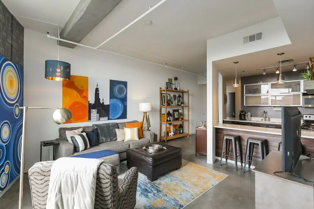 Executive Industrial Chic Condo 30 night min