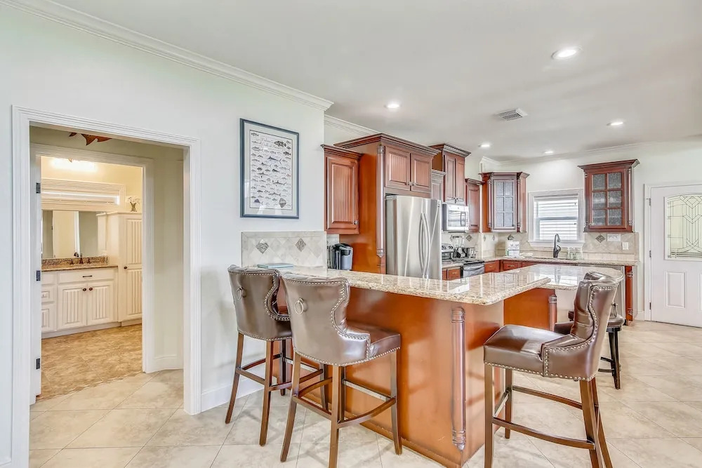 Sea Pearl 6 Bedroom Home