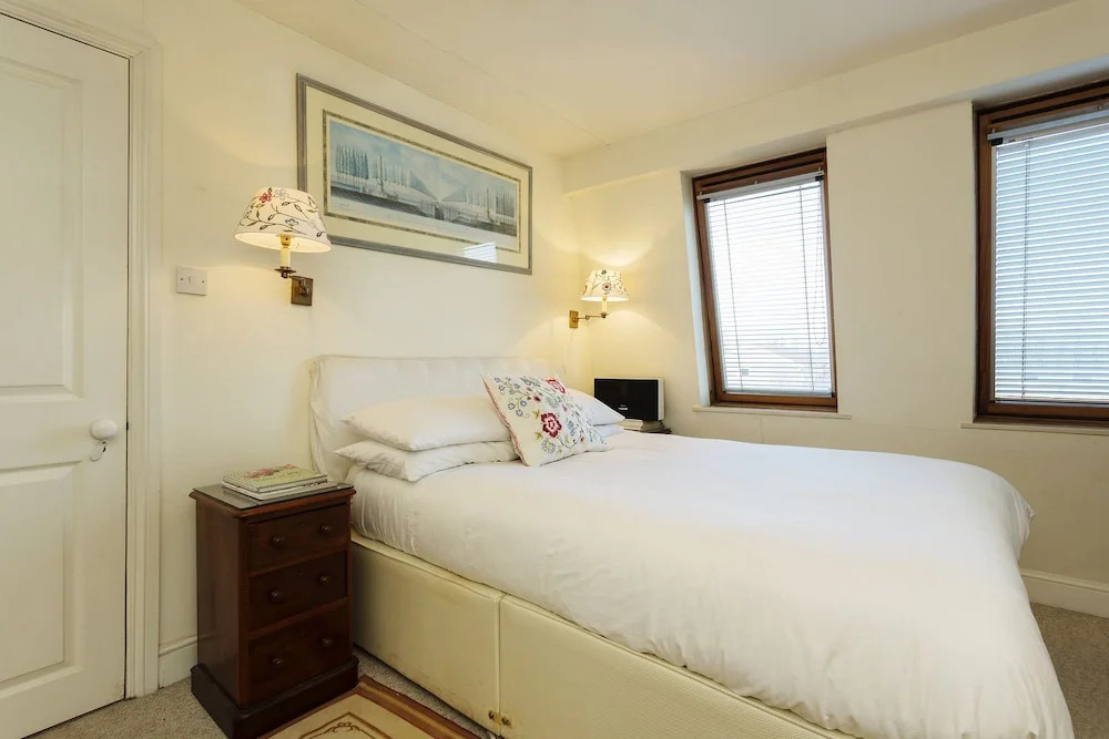 Veeve - Traditional Chiswick