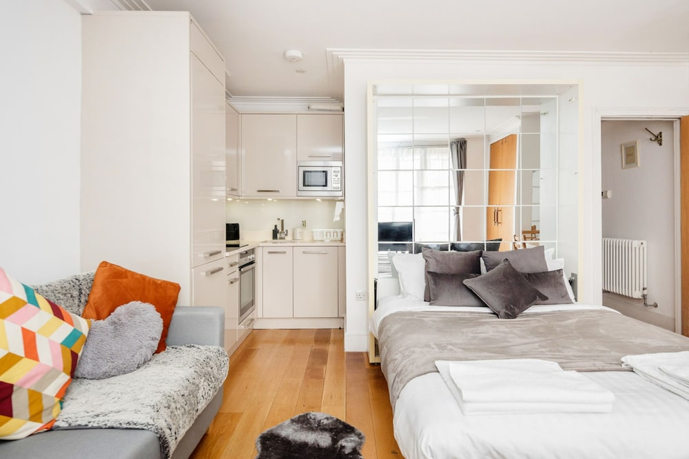 Elegant Stay Near Hyde Park