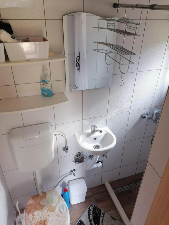 Zuta Kuca Sunca