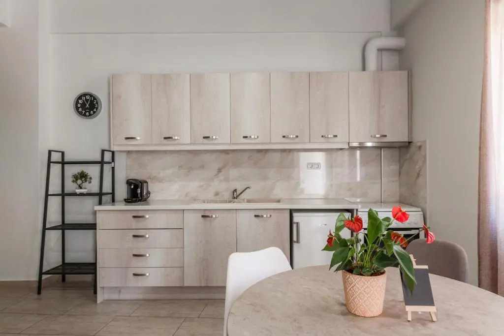 Avra Suites in City center - 50m to Beach