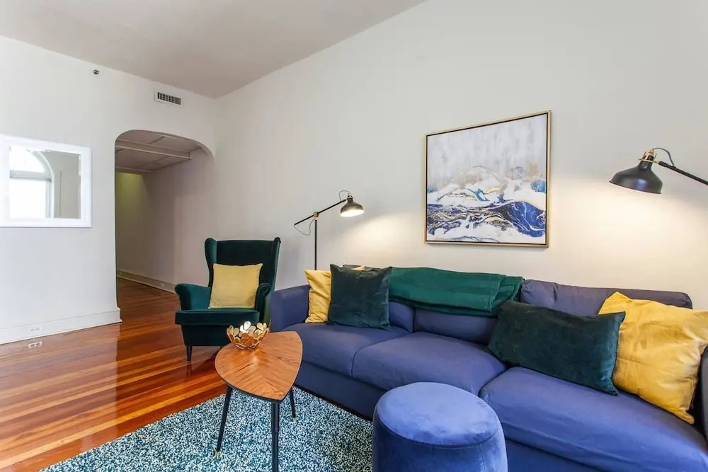 Rittenhouse GEM - Elevator, Gym, Location