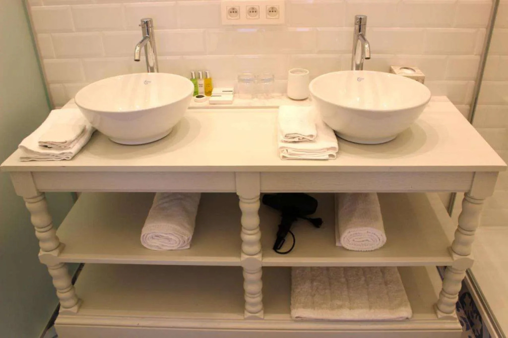 The Hamptons Boutique Hotel