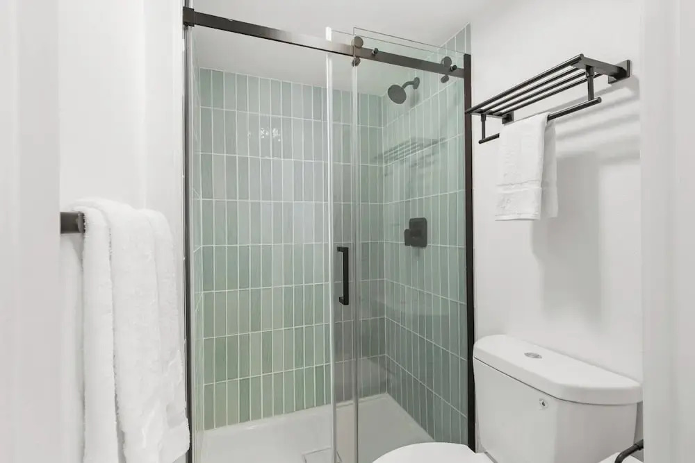Uptown Inn by Vantaggio - Limited Service Apart-Hotel