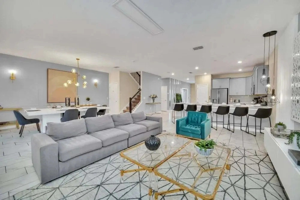 Family Home 9 BR 8 Min to Disney
