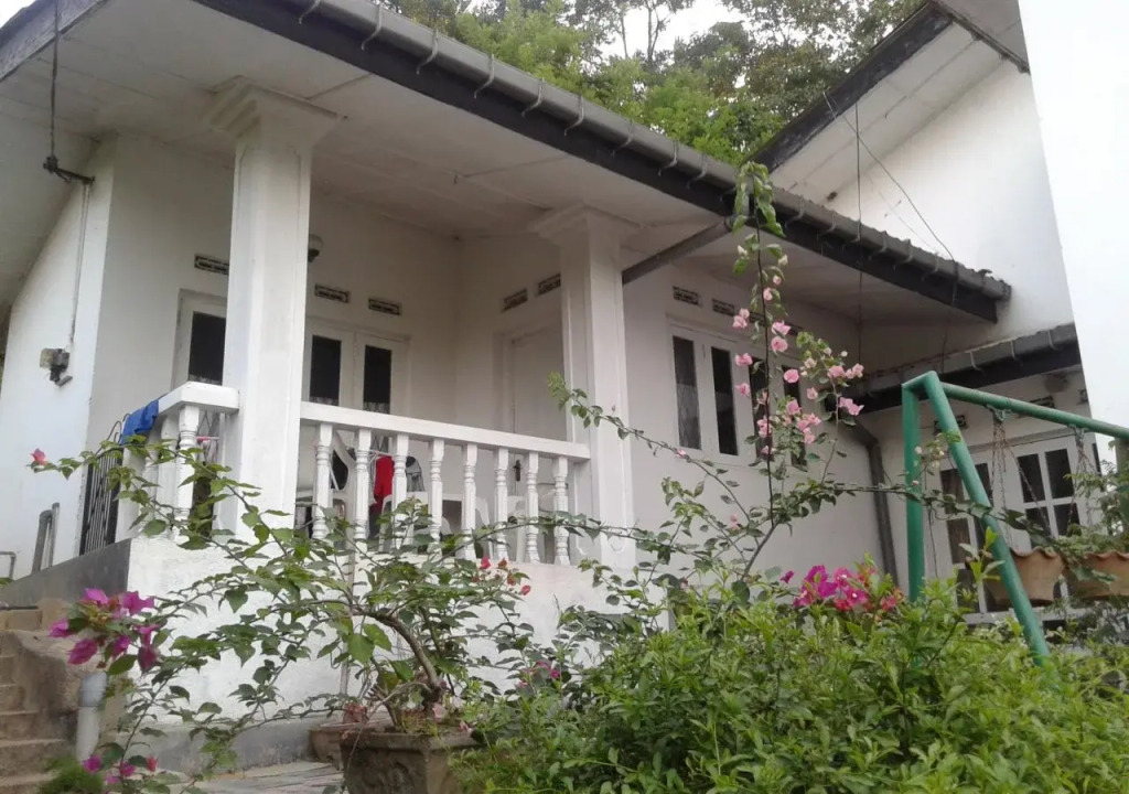 Kandy Hill Breeze ( Home Stay)