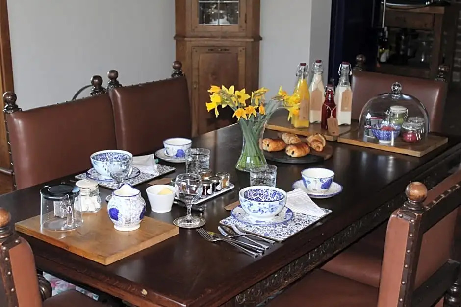 Hood Lane Farm - The Pod - Luxury Glamping Holiday Lodge