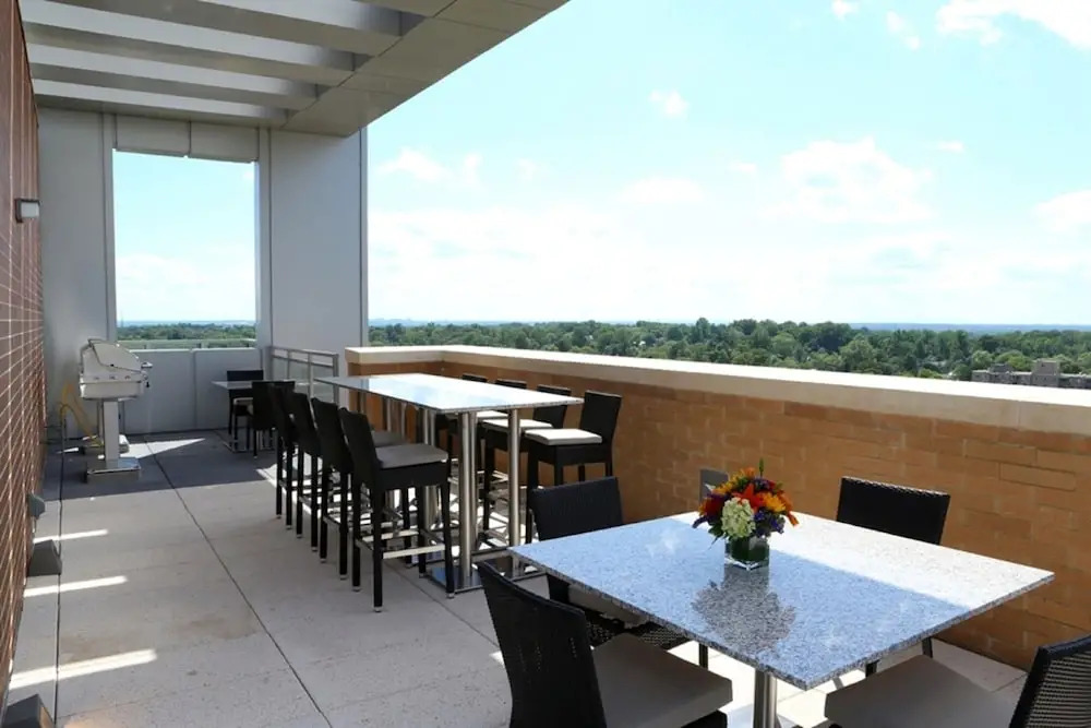 Global Luxury Suites at Woodmont Triangle North