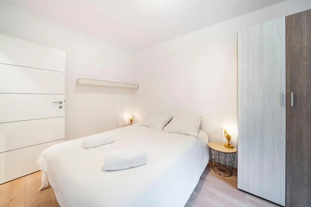 Menton Cosy 2 pièces rénové avec Parking