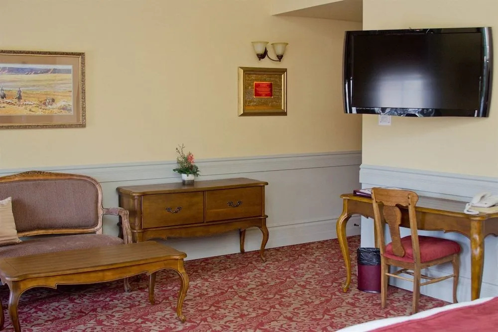 Windsor Hotel & Restaurant