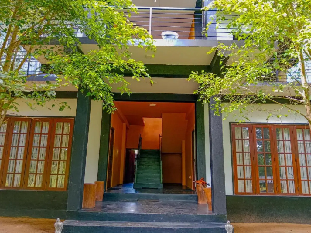 kumbura eco lodge