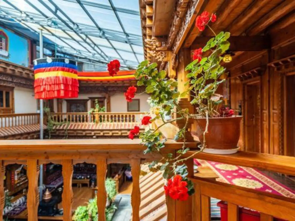 Shangri la Le Fu Ge Dan Inn (dukezong ancient city store)