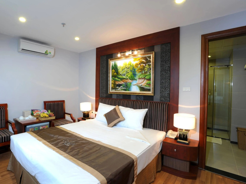 Gallant Hotel