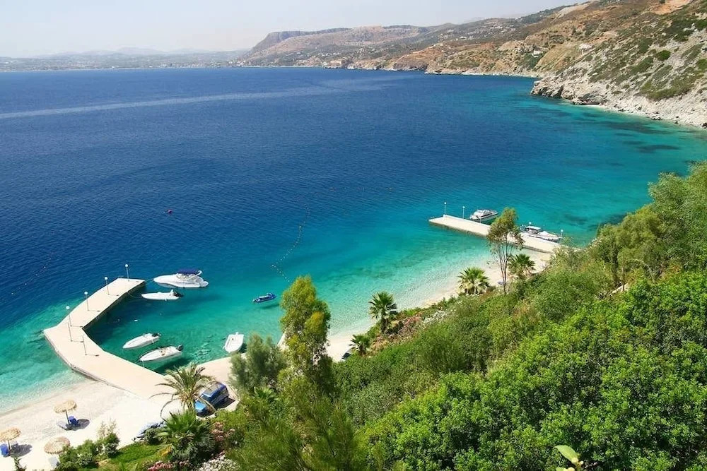 Theseus Beach Apartment