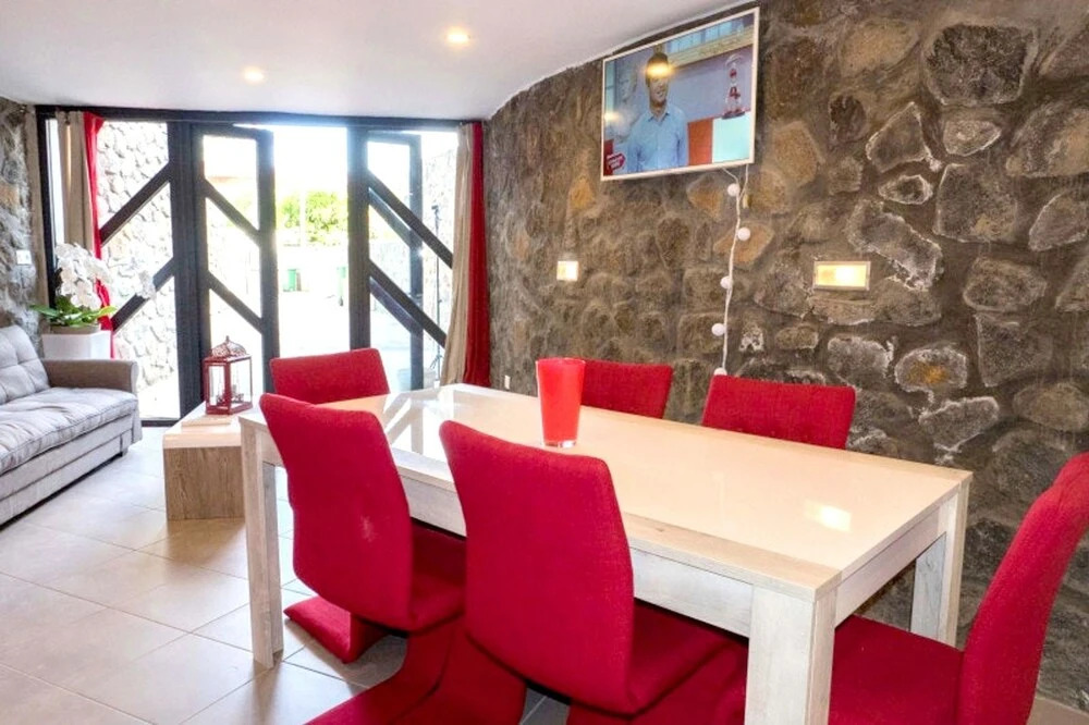 Apartment With one Bedroom in Ligne Paradis, With Pool Access, Furnish