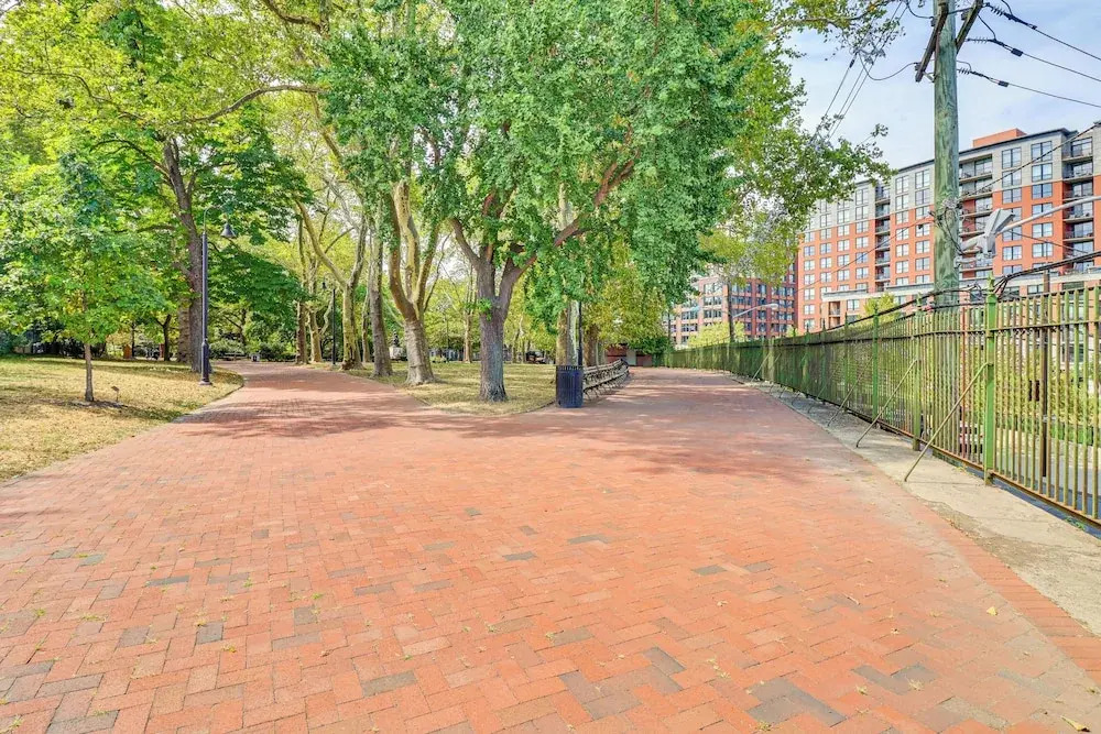 Walk to Hudson River, Near Metlife: Renovated Apt