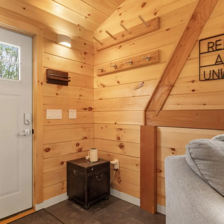 Birch Haven Tree House Directly ON Trail