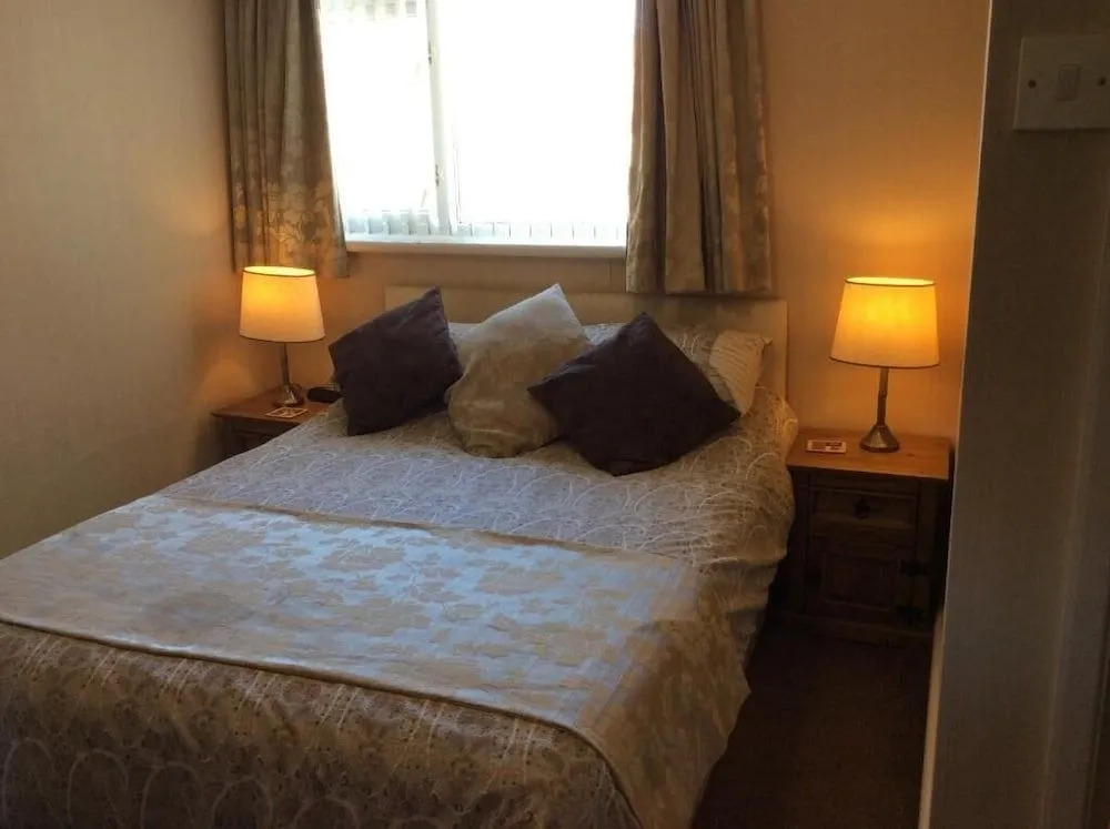 White Lodge Guest House