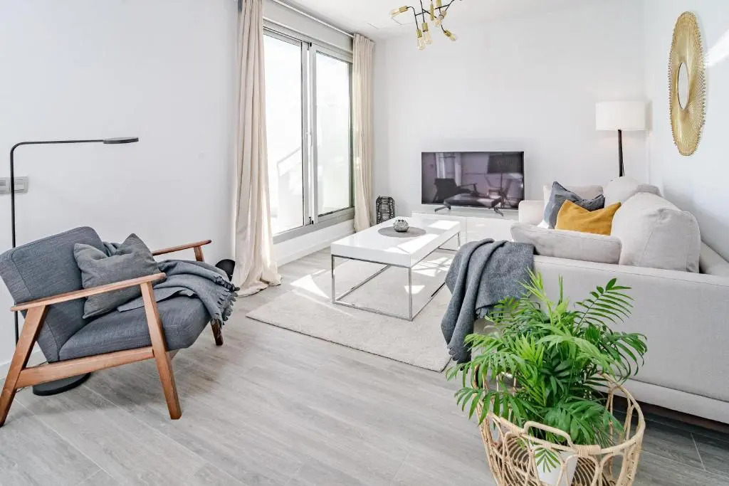 LM62A- Modern family apartment close to beach
