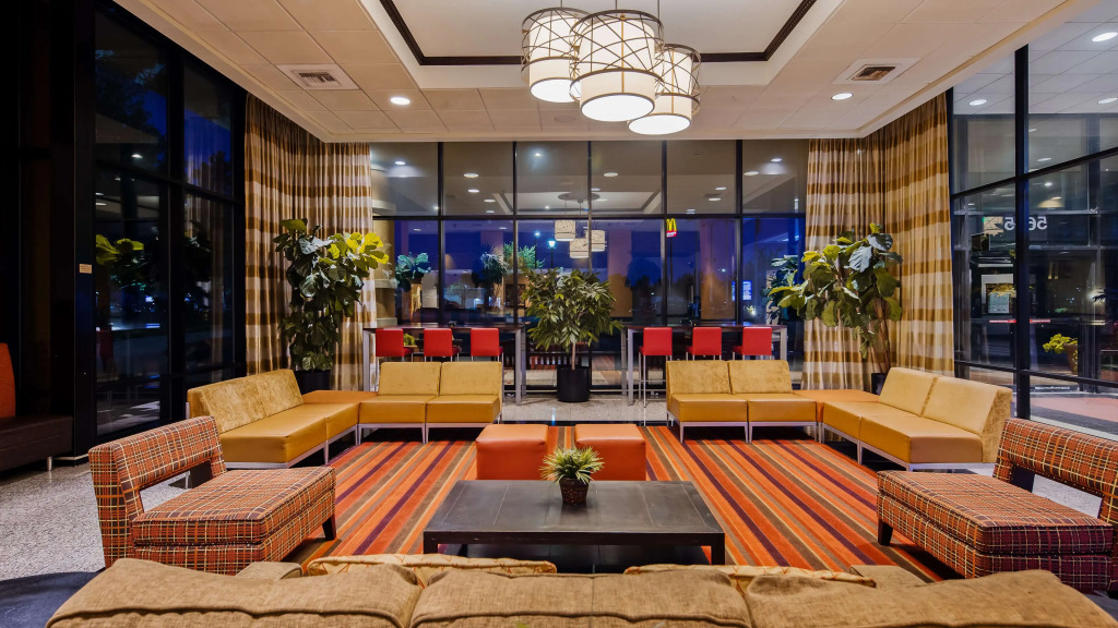 Best Western Plus Hotel & Conference Center