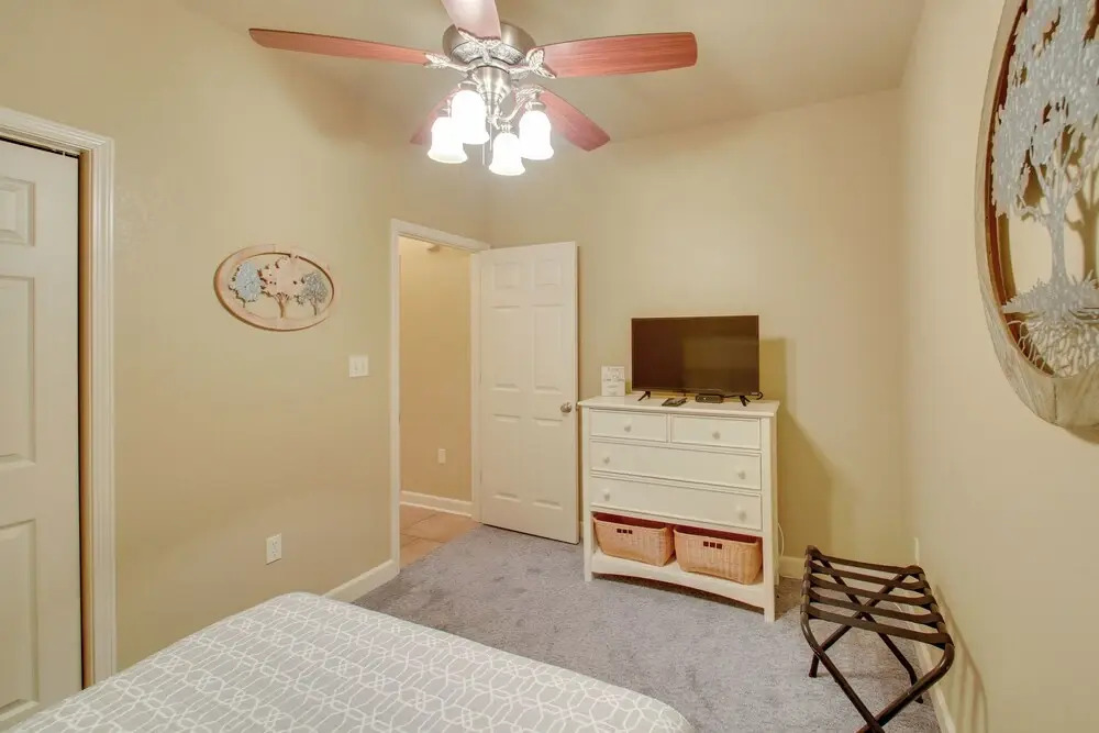 Pool & Lake Hamilton Access: Hot Springs Condo!