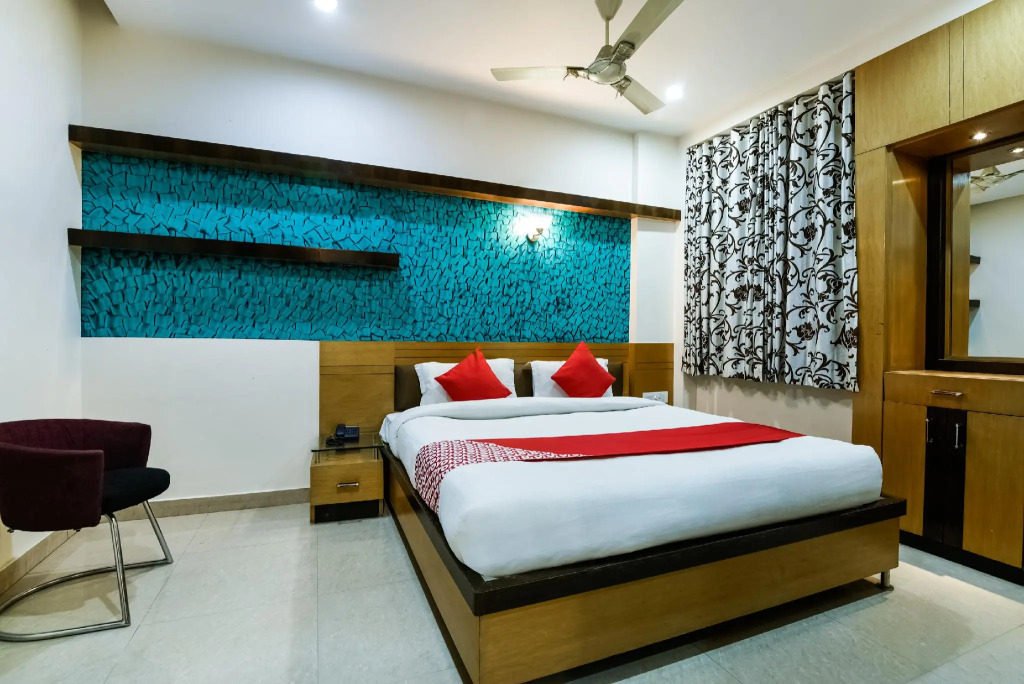 OYO 30414 Hotel Us Residency