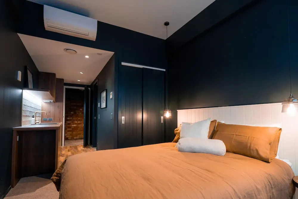 The Cobbler Hotel