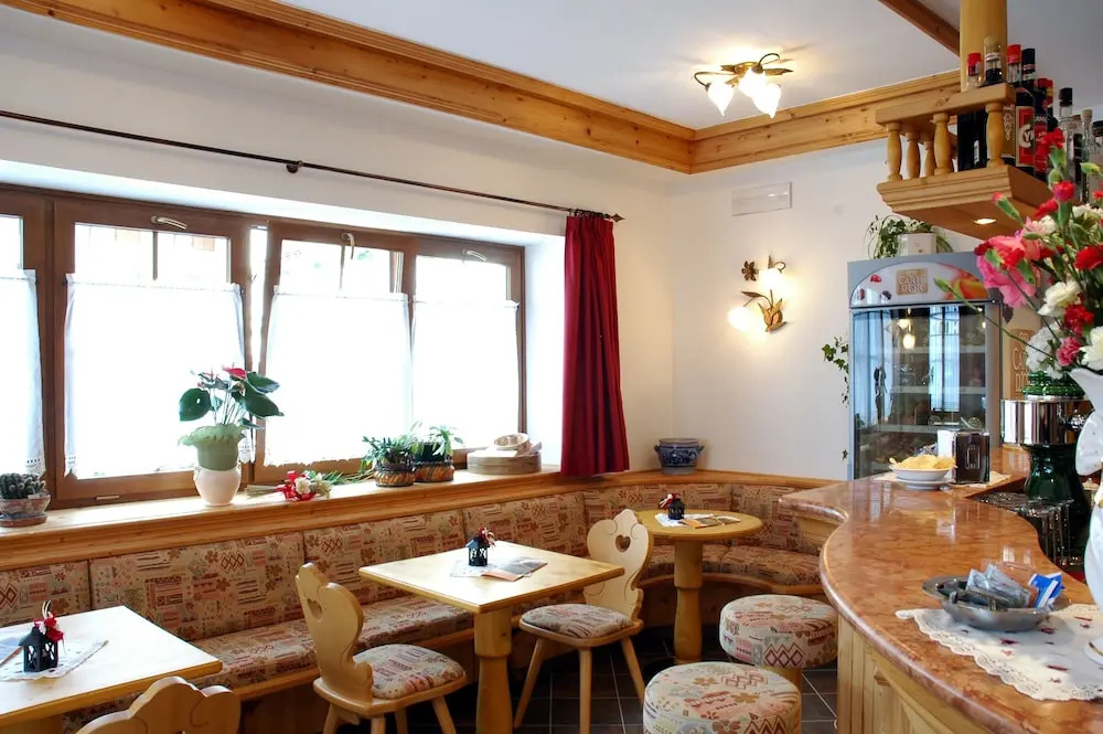 Hotel Siror