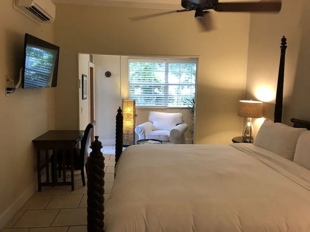 LHabitation Guesthouse- Adult Exclusive