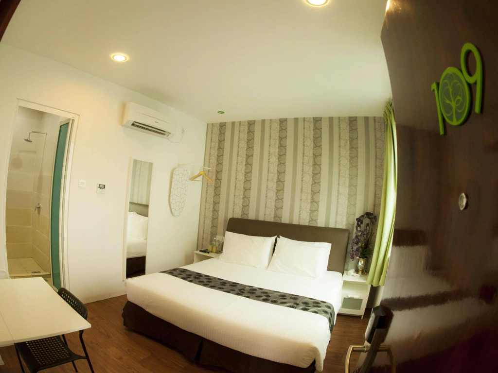 Treez Inn