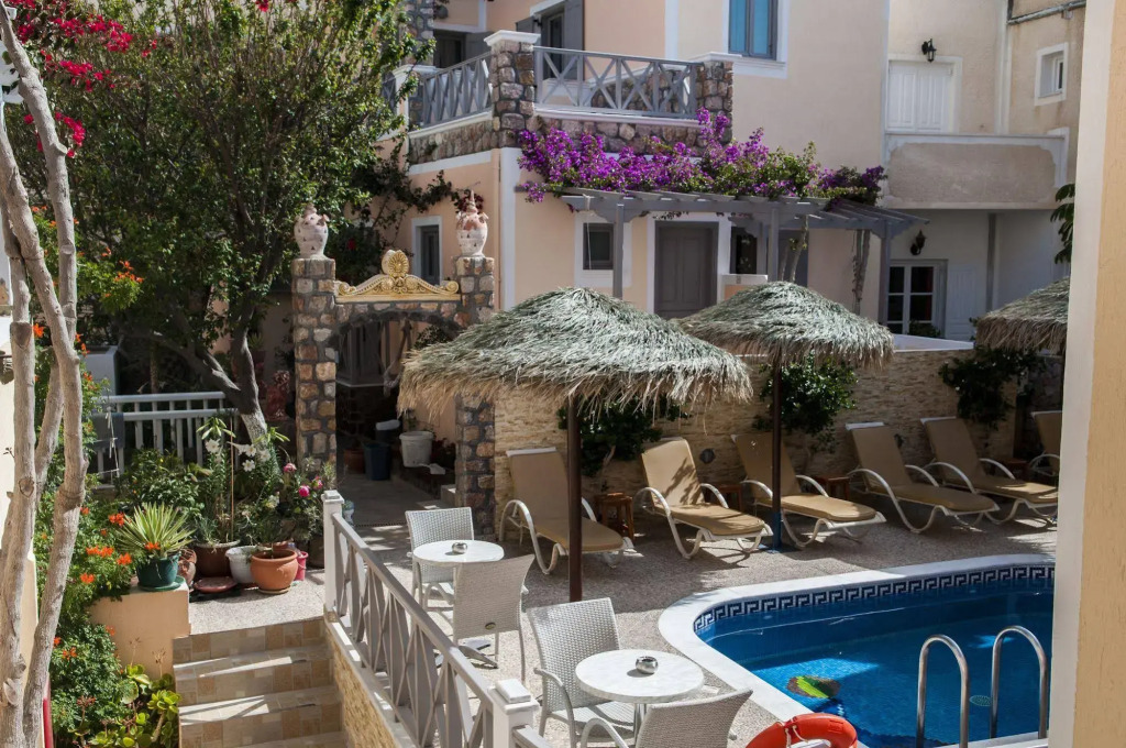 Polydefkis Hotel