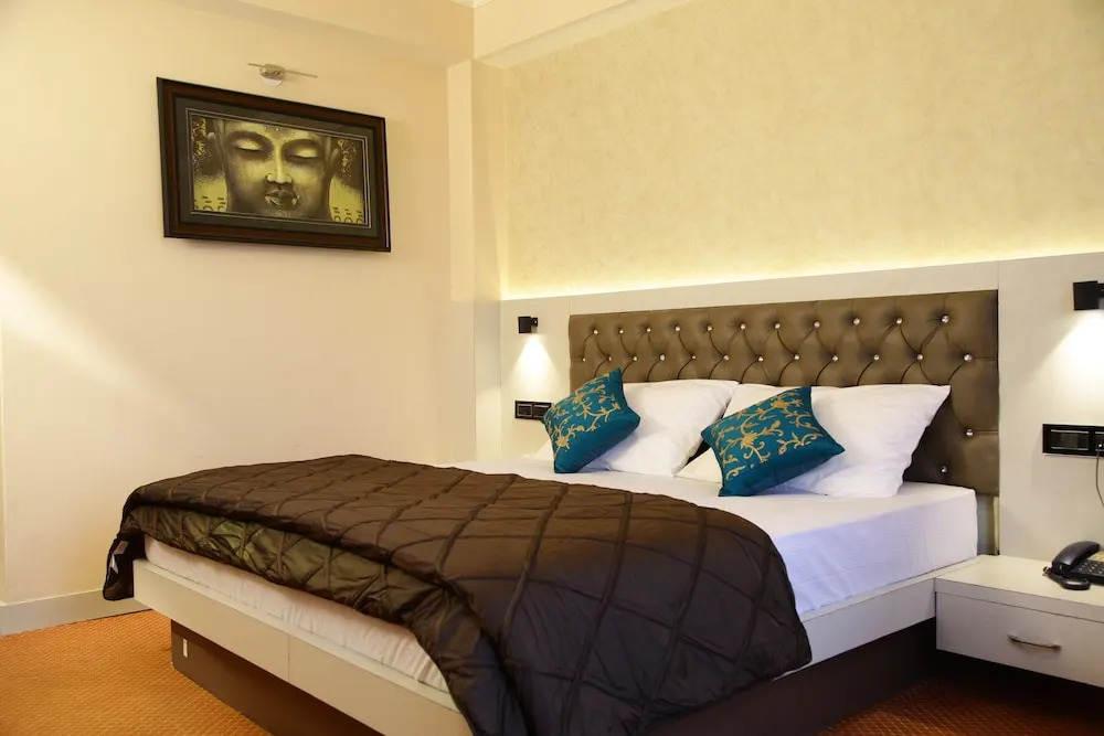 Hotel Aangan Regency