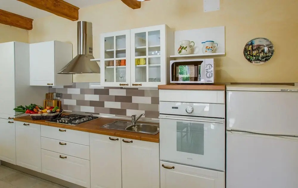 Beautiful Home in Garica With Wifi and 4 Bedrooms