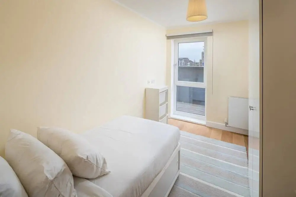 Spacious 3bed2bath W/balcony in Battersea