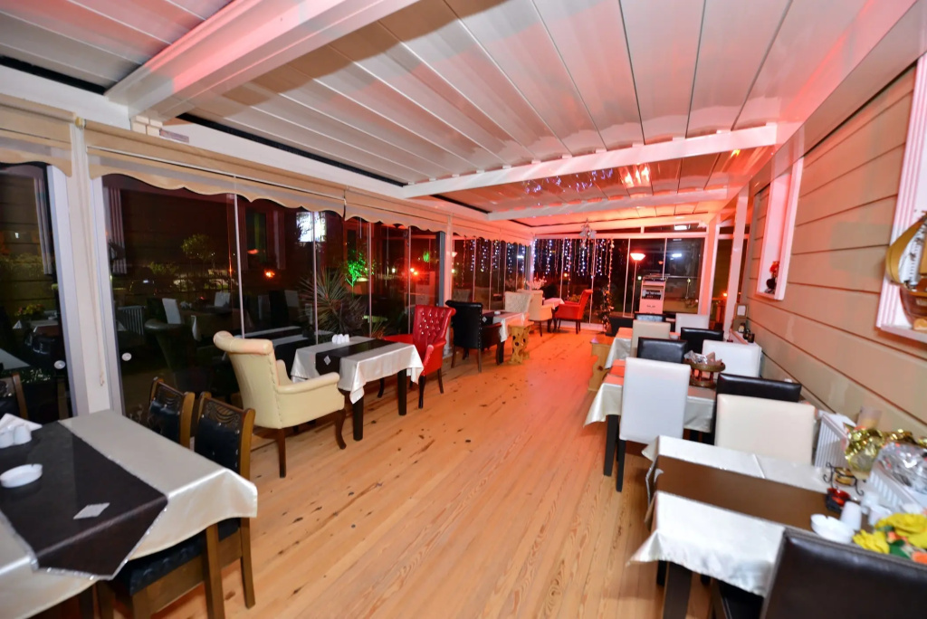 Assortie La Villa Hotel