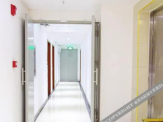 V8 Theme Hotel Binya