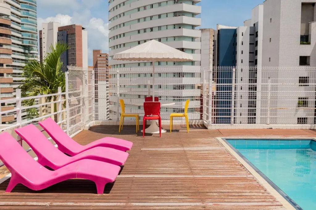 D8 Hotel