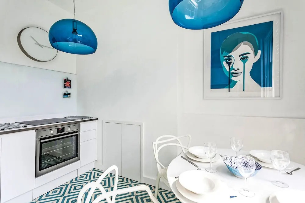 Elegant Shepherds Bush Home by Kensington Olympia