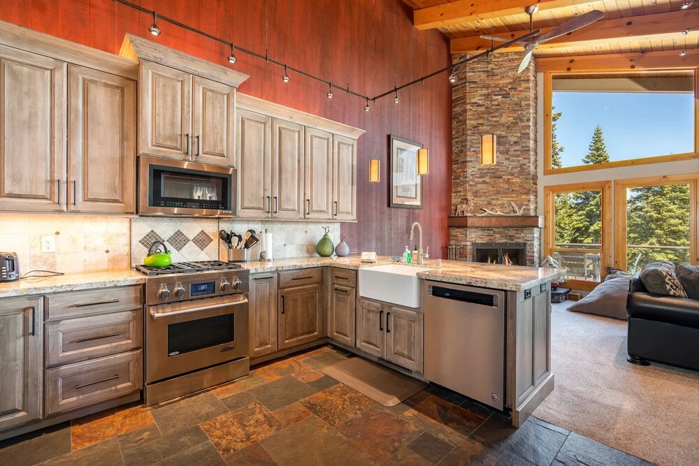 Clearview by Tahoe Mountain Properties