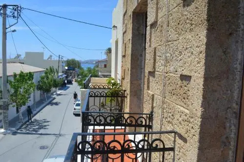 Kalypso Studios & Rooms