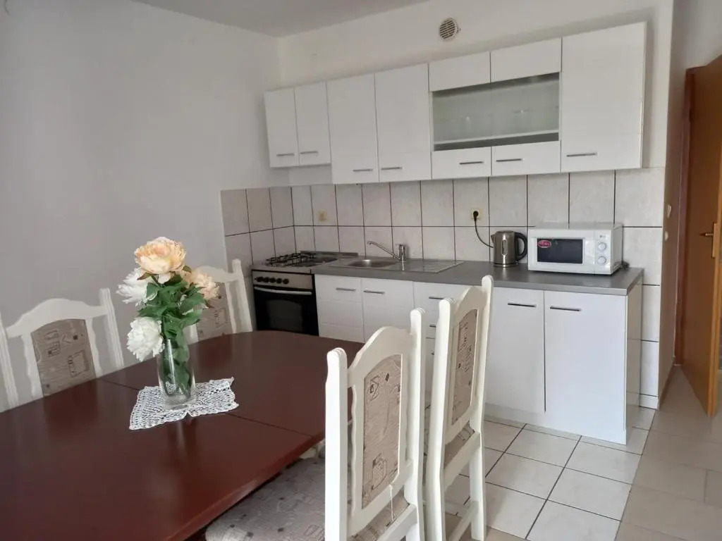 Apartments Vrdoljak