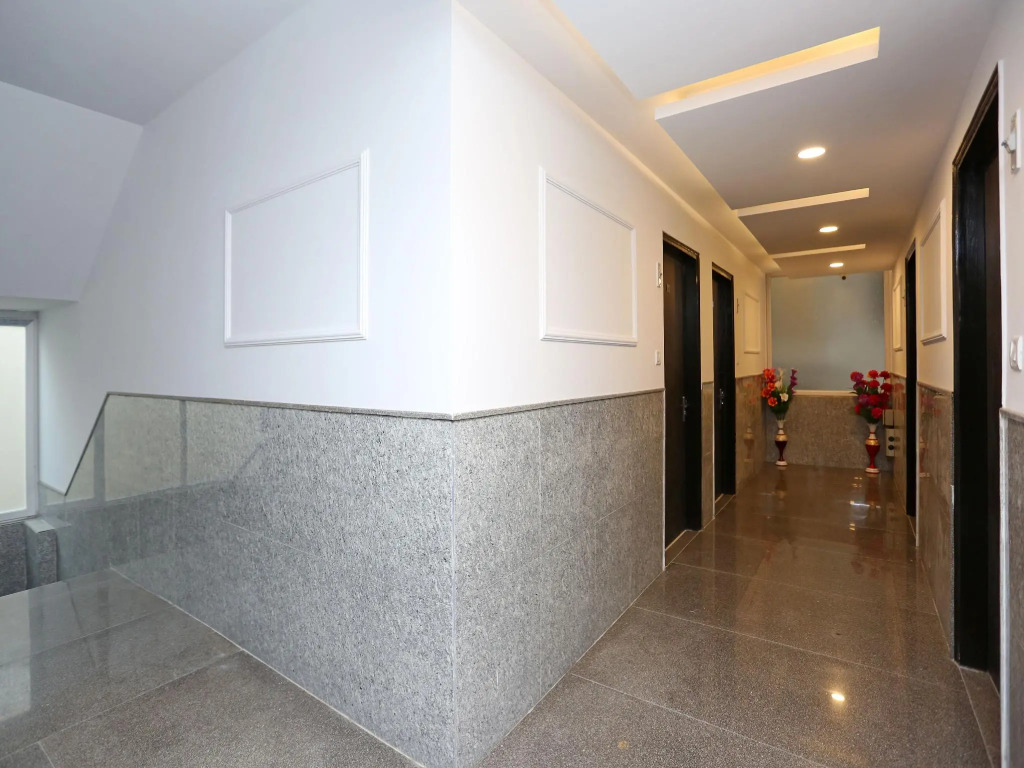 OYO 14769 Hotel Belmonk
