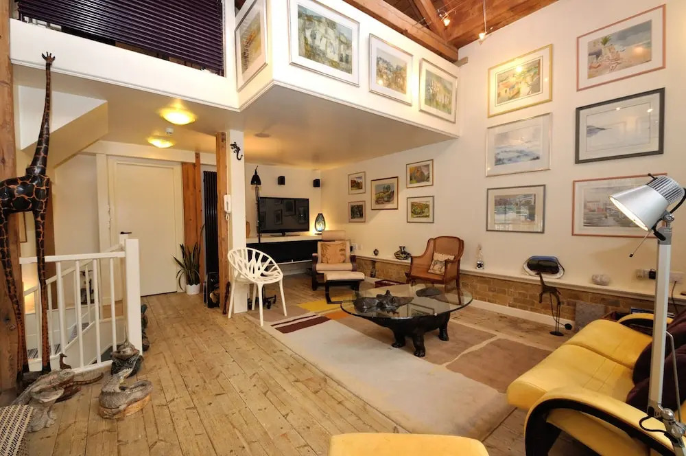 Veeve - Stable Mews